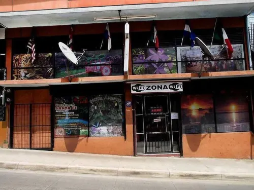 Hostal del Este Santa Fe - Hostels