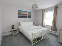 Mermaid House Hotels in Portland