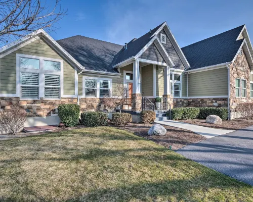 Vibrant Chic Home ~ 20 Mi to Salt Lake City! Hotels in Draper