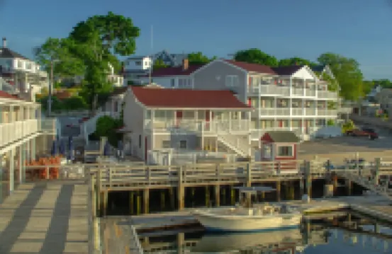 Tugboat Inn Hotels in 