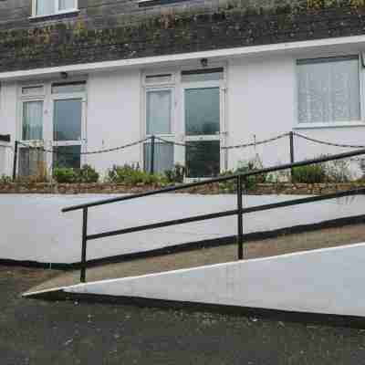 Flat 2, Big Tree Holiday Flats Hotel Exterior