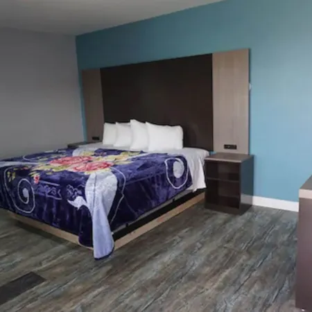 Thunderbird Motel