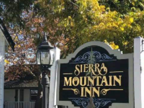 Sierra Mountain Inn Hotels in Grass Valley
