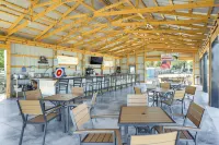Waterfront Port Clinton Cottage: 5 Mi to Lake Erie - Homestays