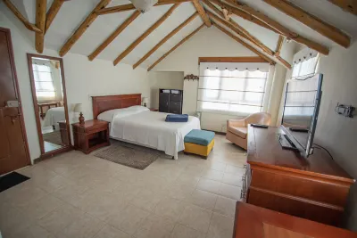 Hotel El Portal de las Flores, Alojamiento Rural Отели рядом с достопримечательностью «Inssomedic»