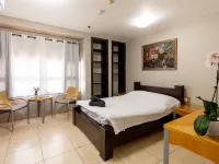 Little Prince Hostel-5 Min Walk to the Beach Hotels in Eilat