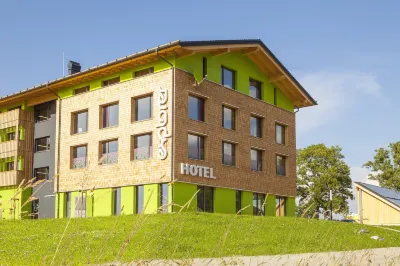Explorer Hotel Neuschwanstein فنادق في Gorisried