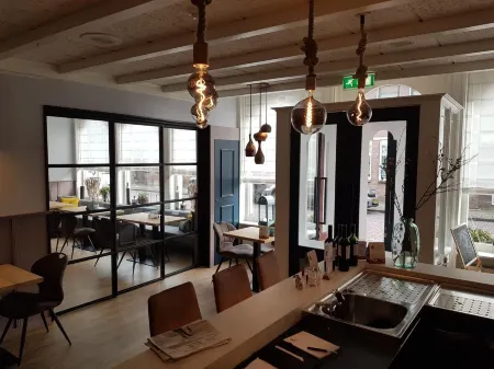 Hotel de Magneet Отели в г. Хорн