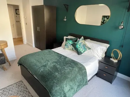 Harbourside Hideaway - Superb Flat with Terrace Отели рядом с достопримечательностью «Центральная библиотека Бристоль»