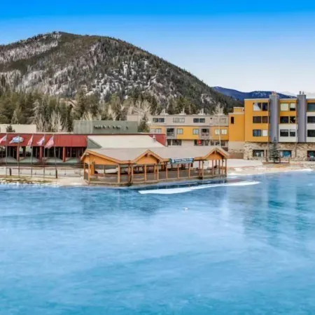 2 Bedroom Montezuma Condo at Lakeside Village - Shuttle to Slopes!