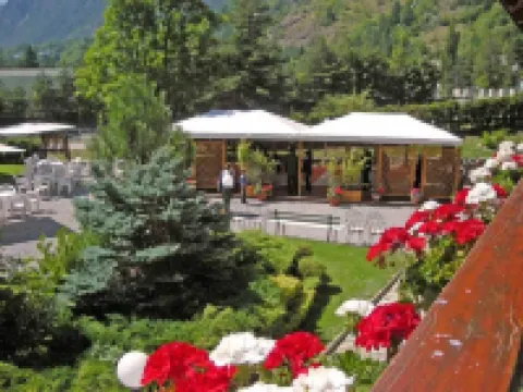 Hotel Bucaneve