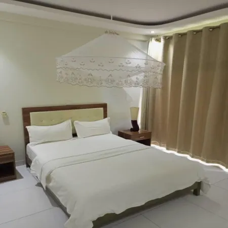 Paradise Appartment Hotel Отели в г. Бужумбуре