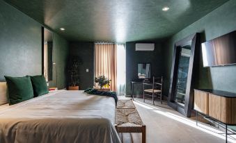 Colorful & Lively Centro Gem 5Br, Rooftop Patio