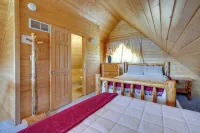 Lakefront Columbia Cabin w/ Porch & Shared Dock - Pet friendly