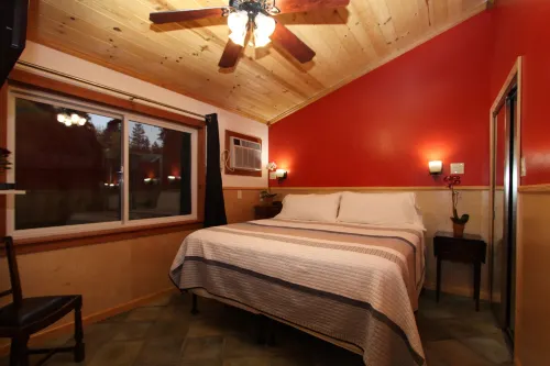 The Woods Hotel - Gay Lgbtq Cabins Hotel di Monte Rio