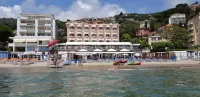 Hotel Regina - 4-Star