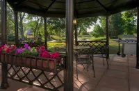 Boulder Twin Lakes Inn Hotels in Niwot