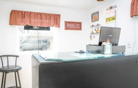 Baker City Motel & RV