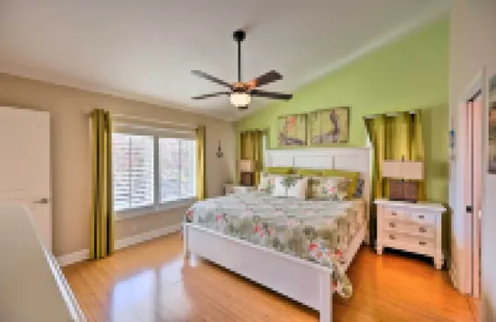 帶加熱游泳池和烤架的房子 - 步行至海灘！