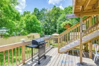 Pet-Friendly Claremont Vacation Rental! - Pysäköinti