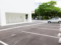 ホテルピースアイランド名護 - 駐車場