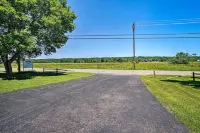 Conneaut Lake Home with Yard, 1/2 Mi to Beach/Park - Parking