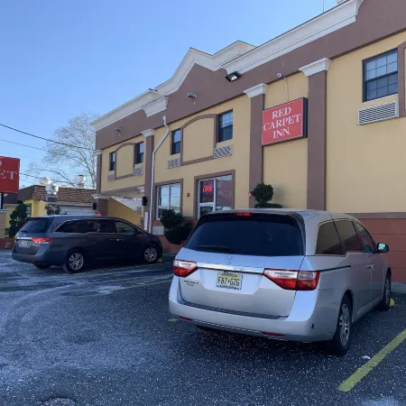 Red Carpet Inn Elmwood