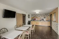 Americas Best Value Inn and Suites Harrisonville