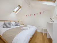 Torrings Barn Hotels near Burgh Island