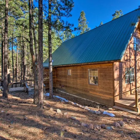 Family Cabin w/ Hot Tub: 1 Mi to Angel Fire Resort