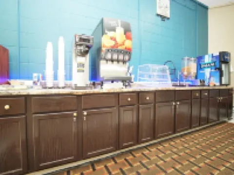 Faribault Hometown Inn & Suites Hotels in Faribault