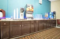 法裡巴爾特城鎮套房飯店