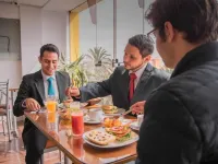 HOTEL AVENIDA - Desayuno