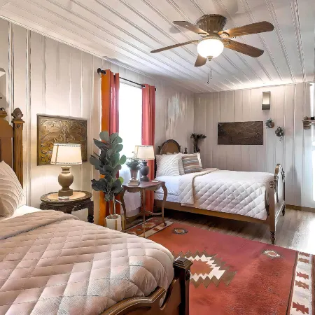 Pet-Friendly Clovis Home Yard, Pergola and Hot Tub