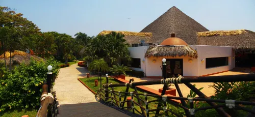Hotel Soleil Pacifico - С бассейном
