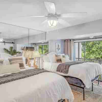 Summer Special! 5 Star Resort w/ Lagoon Pool Tennis GolfCart Kayaks Amenities Rooms