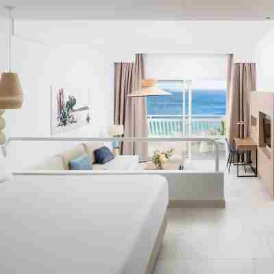 Plus Fariones Suite Hotel Rooms