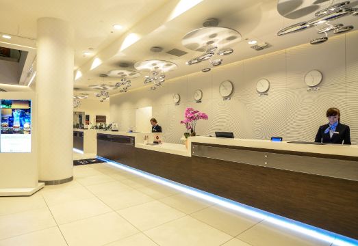 5. 더블트리 바이 ..