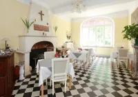 Château de la Prade - Bed and breakfasts