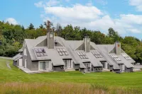 Mid-Century Tenney Mountain Condo Near Hiking - Spa