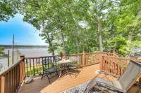 Group Retreat on Wolf Lake! Paddle, Fish & BBQ - 3-نجوم