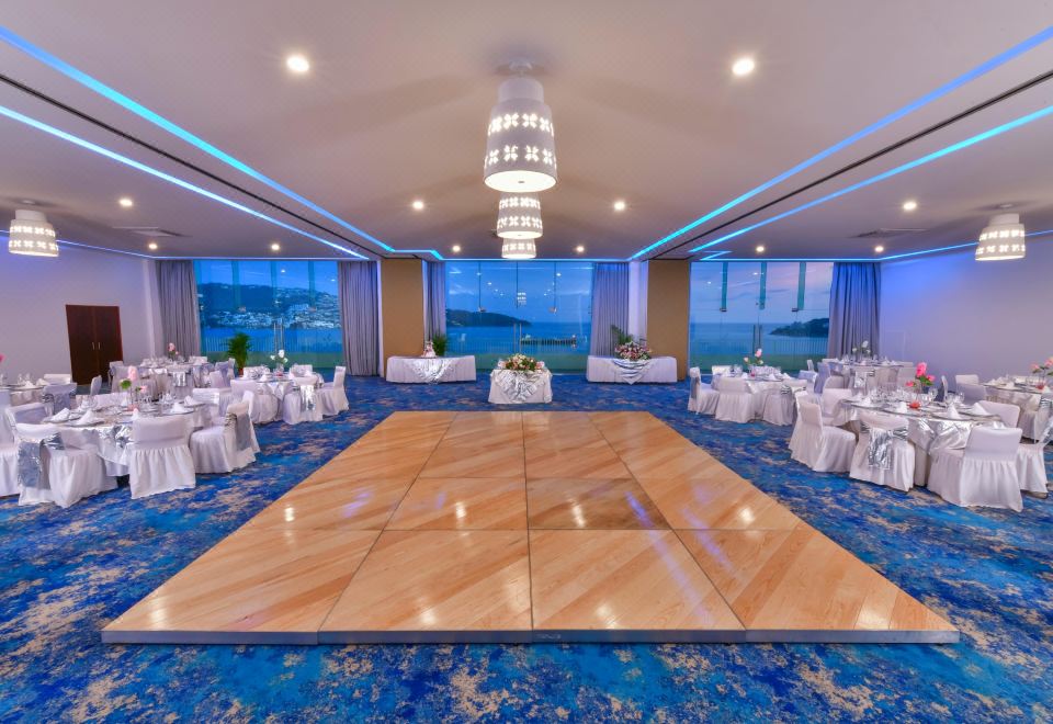 Krystal Beach Acapulco Hotel Over view