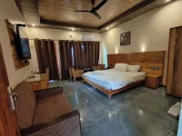 Hill Top Swiss Cottage Hotel a Rishikesh