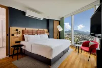 Four Points by Sheraton Panoramahaus Dornbirn Hôtels à : Lustenau