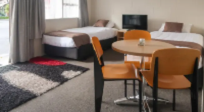 嘉年華閣汽車旅館 酒店