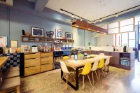 Local Backpacker Hostel - Hostels