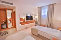 Caddemm Inn Hotel فنادق في فاماغوستا