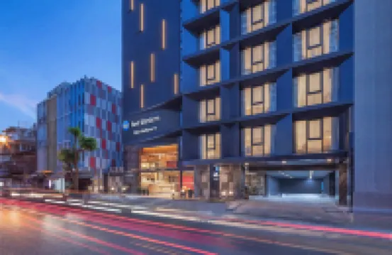 Best Western Click Sathorn 11 Bangkok Hotel berhampiran Saint Louis Catholic Church