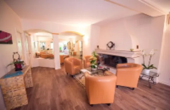 普羅旺斯城堡酒店 瓦爾邦訥酒店