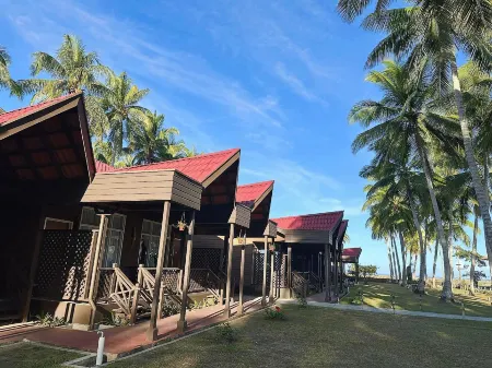 Borneo Beach & Mangrove Resort